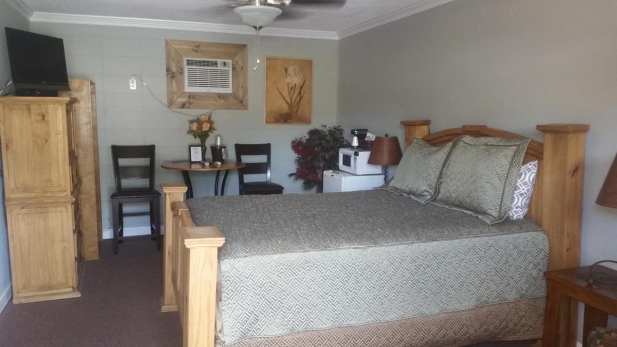 Sportsman'S Lodge Fairfield Bay ภายนอก รูปภาพ